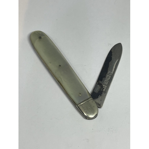 674 - A HALLMARKED SILVER FRUIT KNIFE BY T.M WITH MOTHER OF PEARL HANDLE