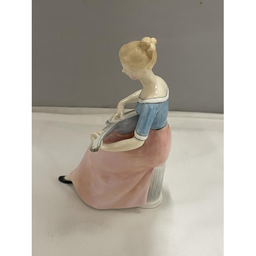 825 - A ROYAL DOULTON FIGURE MELODY HN 2202