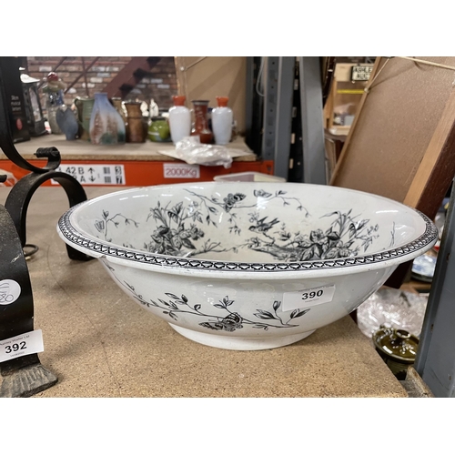 390 - A LARGE VINTAGE WASH BOWL WITH BIRDS PRINT DIAMETER 37.5CM