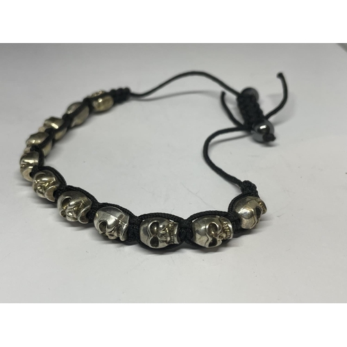 633 - A SKULL BRACELET