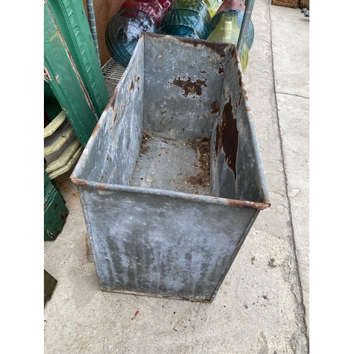 1280 - A VINTAGE GALVANISED TROUGH (L:74CM)