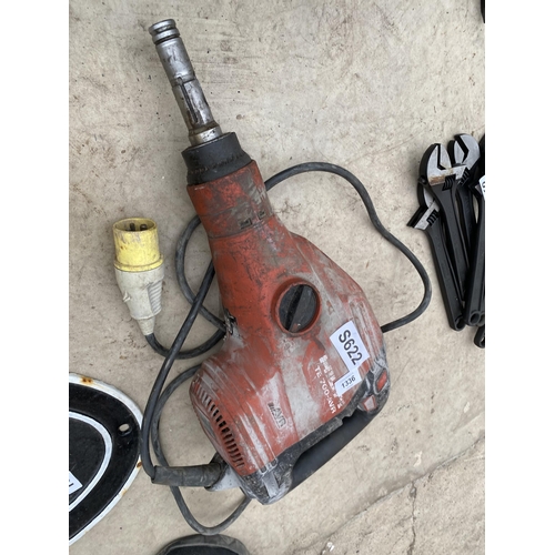 1336 - A HILTI TE-700-AVR 110V BREAKER