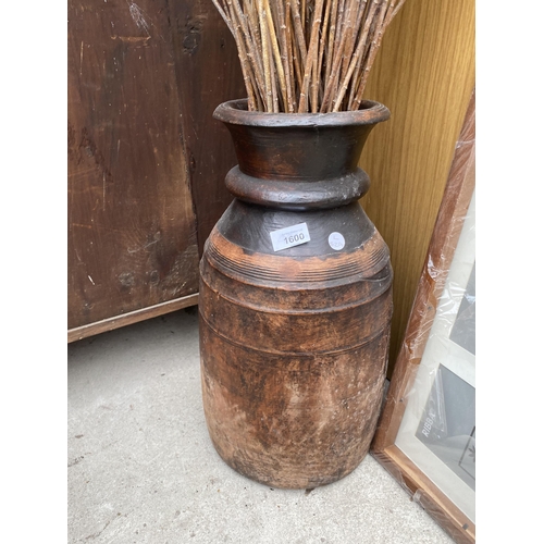 1600 - A TREEN VASE, A GILT FRAMED MIRROR AND A PICTURE FRAME