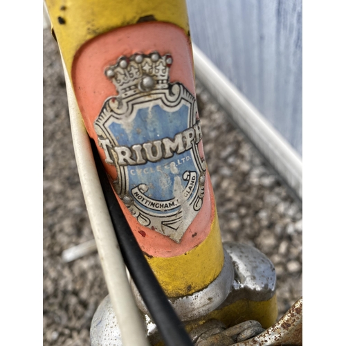 1701 - A VINTAGE GENTS TRIUMPH KIWI BIKE