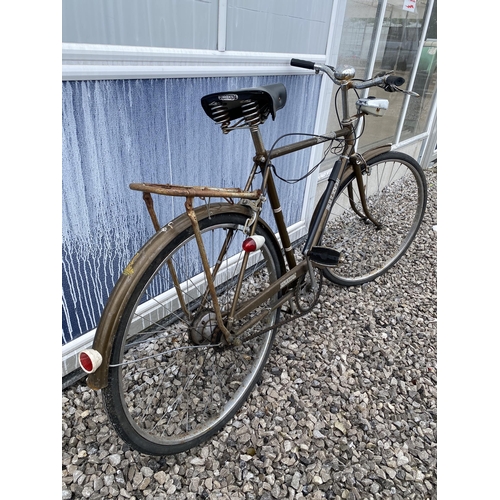 1702 - A VINTAGE GENTS RALEIGH ESQUIRE BIKE