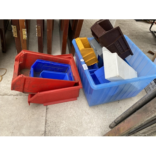 1723 - AN ASSORTMENT OF PLASTIC LIN BINS