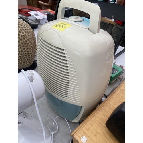 2123 - A STATUS FAN AND A DEHUMIDIFIER