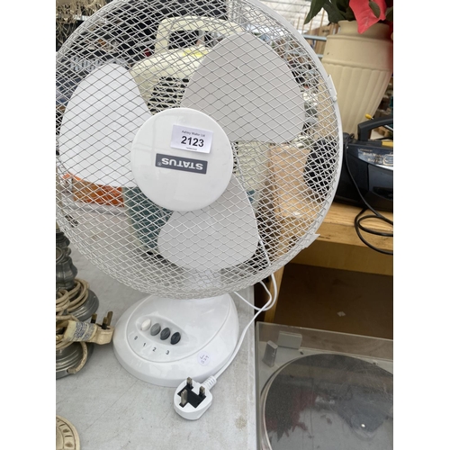 2123 - A STATUS FAN AND A DEHUMIDIFIER