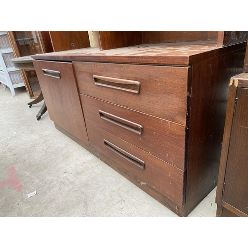 2358 - A RETRO TEAK LOUNGE UNIT, 46