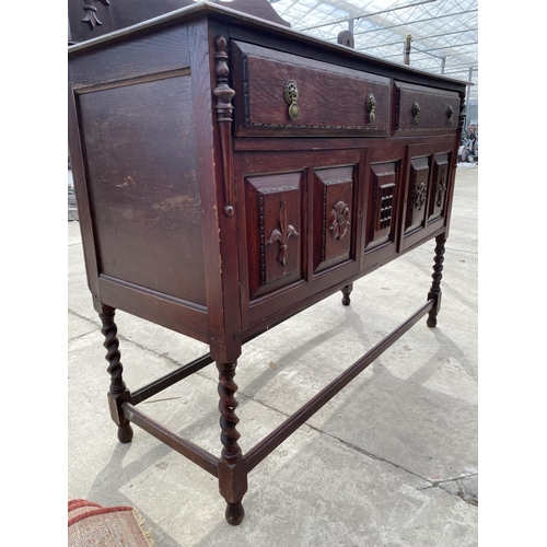 2548 - AN EARLY 20TH CENTURY OAK SIDEBOARD ON BARLEYTWIST LEGS, 54