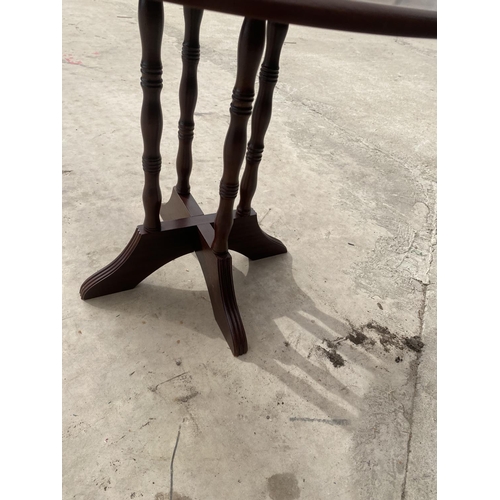 2558 - A REPRODUCTION MINIATURE MAHOGANY DROP LEAF TABLE