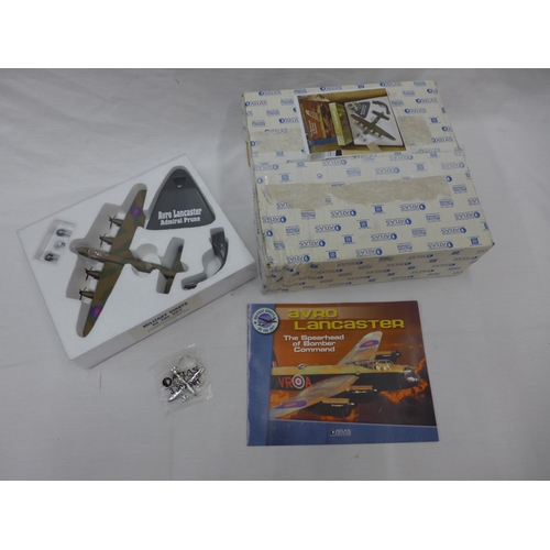 2870 - A BOXED ATLAS EDITIONS BOEING B-29 SUPER FORTRESS 'ENOLA GAY', BOOKLET AND BADGE