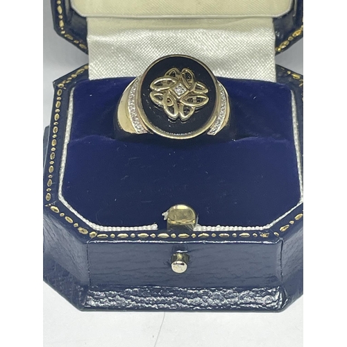 681 - A SILVER GILT AND DIAMOND RING SIZE S IN A PRESENTATION BOX