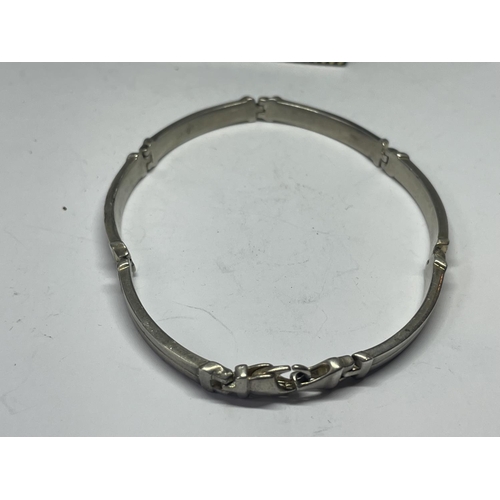 709 - A SILVER BRACELET IN A PRESENTATION BOX