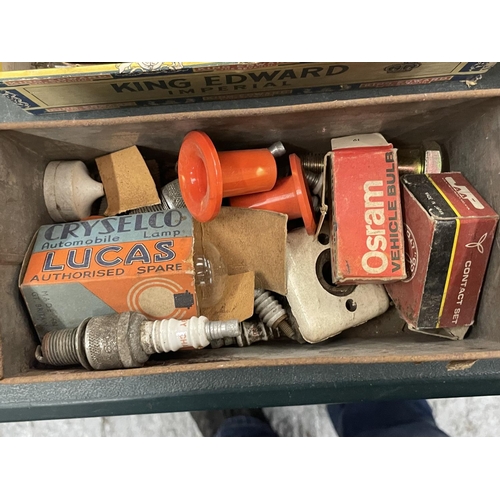 106 - A QUANTITY OF VINTAGE RADIO VALVES TO INCLUDE EDISWAN, MULLARD, ETC PLUS A QUANTITY OF VINTAGE CAR L... 