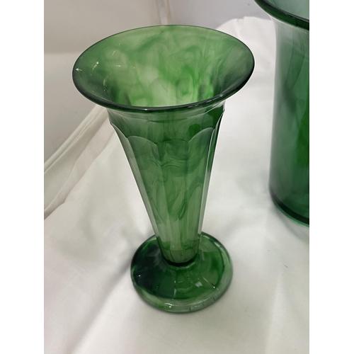 113 - AQUANTITY OF EMERALD GREEN CLOUD GLASSWARE VASES TO INCLUDE TRUMPET SHAPE, ETC