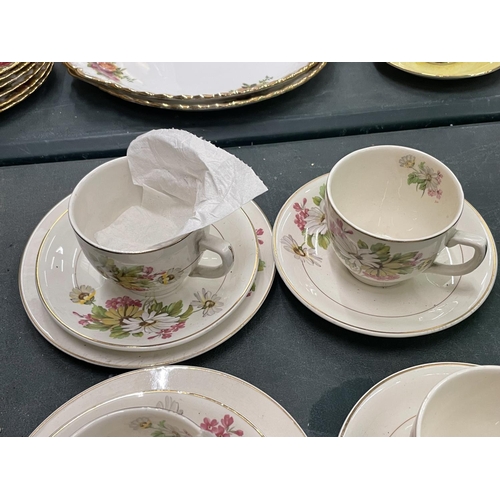 114 - A QUANTITY KIRKLANDS EMBASSY WARE TO INCLUDE FLORAL PATTERN CUPS, SAUCERS AND SIDE PLATES