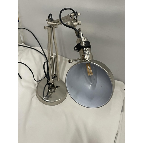 62 - A VINTAGE STYLE RETRO ANGLE POISE LAMP IN CHROME WITH MOVEABLE HEAD