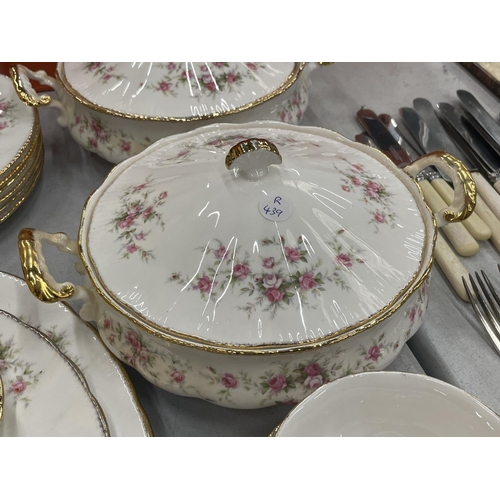 85 - A LARGE QUANTITY OF PARAGON/ROYAL ALBERT 'VICTORIANA ROSE' TO INCLUDE TUREENS, CUPS, SAUCERS, PLATTE... 