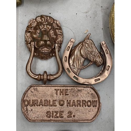 87 - THREE PIECES OF BRONZE COLOURED CAST ITEMS TO INCLUDE A LION AND HORSE DOOR KNOCKER AND A PLAQUE