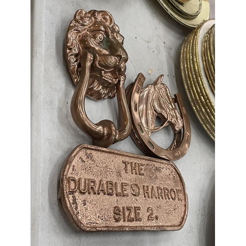 87 - THREE PIECES OF BRONZE COLOURED CAST ITEMS TO INCLUDE A LION AND HORSE DOOR KNOCKER AND A PLAQUE