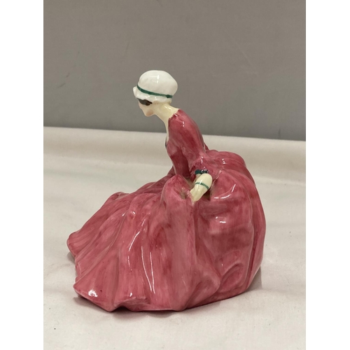 875 - A ROYAL DOULTON FIGURINE POLLY PEACHAM HN 549 (A/F - CRACKED)