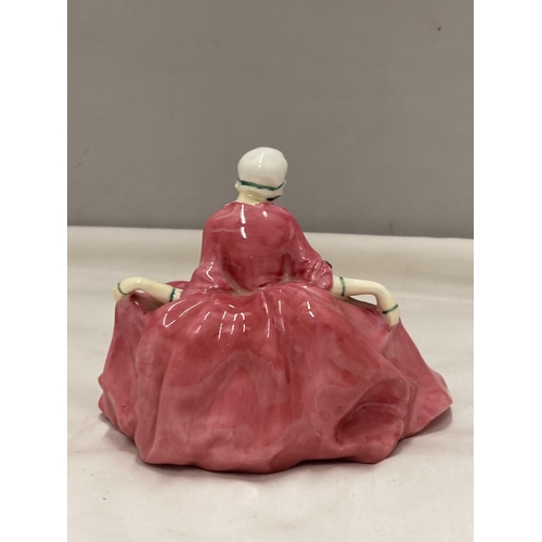 875 - A ROYAL DOULTON FIGURINE POLLY PEACHAM HN 549 (A/F - CRACKED)