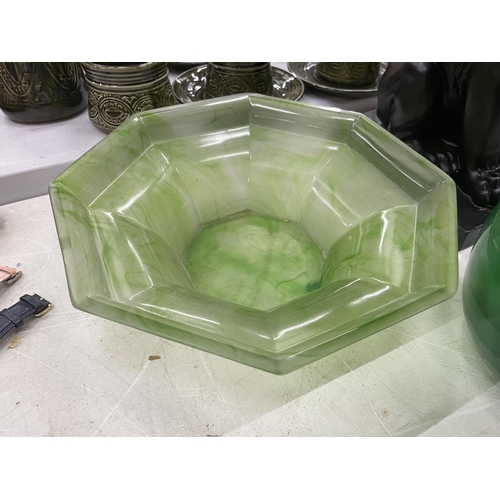 90 - FIVE PIECES OF EMERALD COLOURED CLOUD GLASS TO INCLUDE VASES, AN OCTAGONAL BOWL, HEXAGONAL BOWL AND ... 