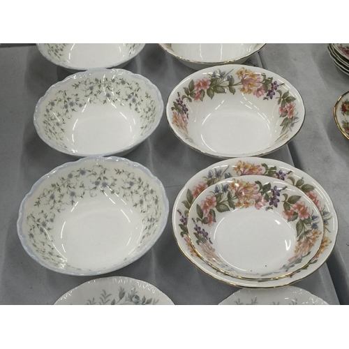 194 - A QUANTITY OF CHINA BOWLS TO INCLUDE PARAGON 'DEBUTANTE', PARAGON 'COUNTRY LANE' AND ROYAL ALBERT 'C... 