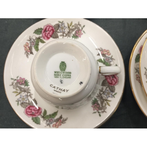 204 - A WEDGWOOD 'CATHAY' CHINA TEASEST TO INCLUDE A TEAPOT, CREAM JUG, SUGAR BOWL, CUPS, SAUCERS AND SIDE... 