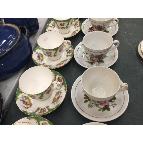 206 - A QUANTITY OF CHINA CUPS AND SAUCERS TO INCLUDE CROWN STAFFORDSHIRE 'DENBIGH', ROYAL VICTORIA, ETC