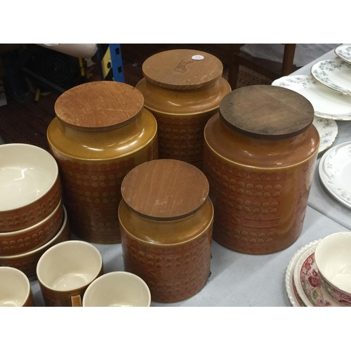 226 - A QUANTITY OF HORNSEA POTTERY 'SAFFRON' TO INCLUDE STORAGE JARS, BOWLS, CUPS, ETC