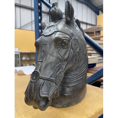 50 - A RECONSTITUTED STONE BUST OF A HORSE HEIGHT 30CM
