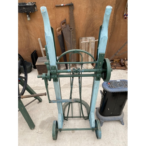 1317 - A LARGE VINTAGE BAG LIFT SACK TRUCK