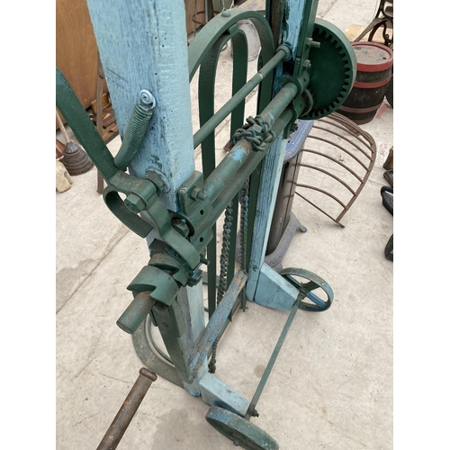 1317 - A LARGE VINTAGE BAG LIFT SACK TRUCK