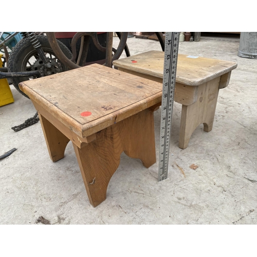 1322 - TWO SMALL VINTAGE WOODEN STOOLS