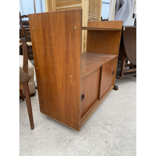 2460 - A RETRO TEAK OPEN BOOKCASE WITH TWO SLIDING DOORS TO BASE, 32