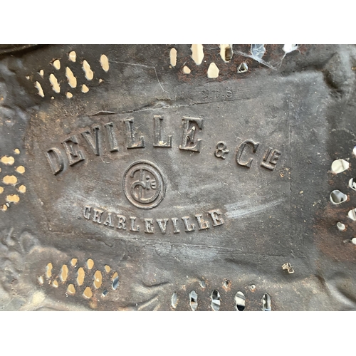 1208 - A VINTAGE DEVILLE AND CO ENAMELED CAST IRON LOG BURNING STOVE (FRONT PLATE REQUIRES ATTENTION - SEE ... 