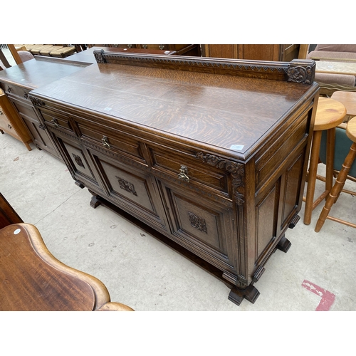 2466 - AN EARLY 20TH CENTURY OAK SIDEBOARD, 60