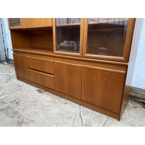 2469 - A RETRO TEAK LOUNGE UNIT/COCKTAIL CABINET, 72