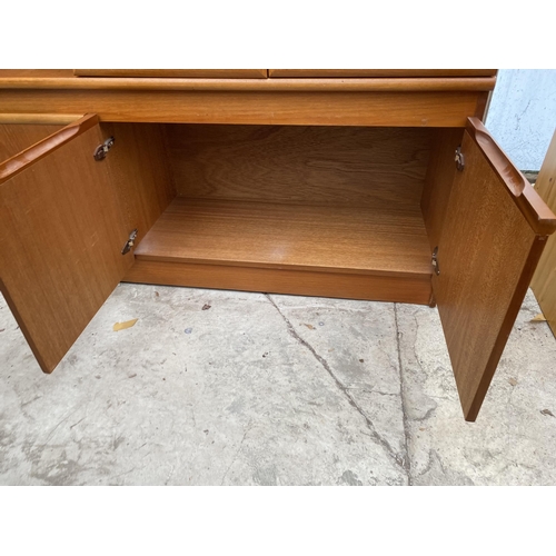 2469 - A RETRO TEAK LOUNGE UNIT/COCKTAIL CABINET, 72