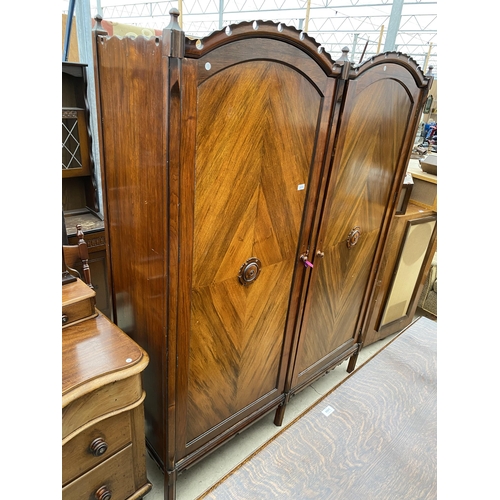 2475 - A VICTORIAN MAHOGANY TWO DOOR WARDROBE, 60