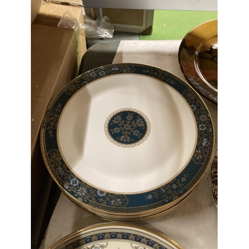 238 - A QUANTITY OF CHINA PLATES TO INCLUDE MINTON 'GRASMERE' DINNER PLATES, ROYAL DOULTON 'CARLYLE' DINNE... 