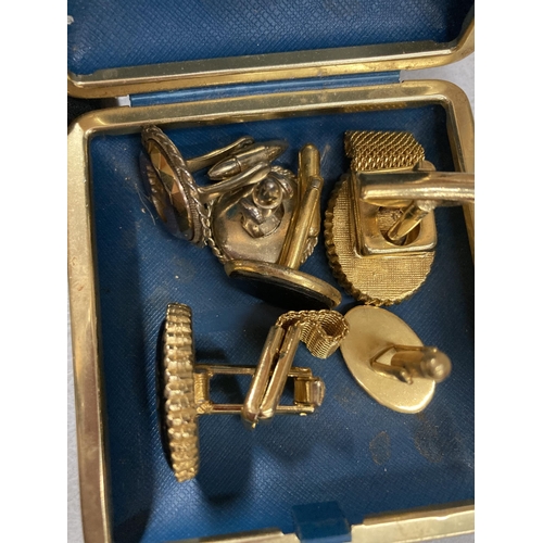 270 - A MIXED LOT OF ITEMS TO INCLUDE CUFFLINKS, VINTAGE LIGHTERS, POCKET WATCH, KEYRINGS, ETC