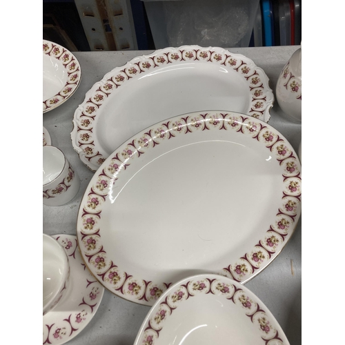 278 - A STAFFORDSHIRE 'BAKEWELL' CLASSIC DINNER SERVICE TO INCLUDE SERVING PLATTERS, VARIOUS SIZES OF PLAT... 