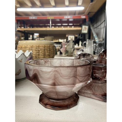 922 - A SELECTION OF PURPLE CLOUD GLASSWARE TO INCLUDE CANDLESTICKS, ROSE BOWLS, DRESSING TABLE TRAY ETC