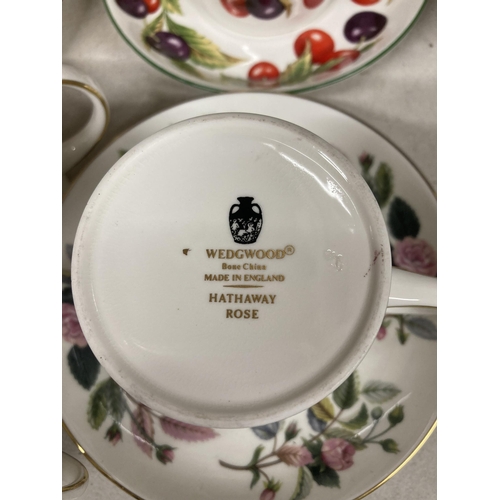 939 - A MIXED LOT OF CHINA TEAWARE TO INCLUDE WEDGWOOD 'HATHAWAY ROSE' COFFEE CANS AND SAUCERS, PARAGON 'V... 