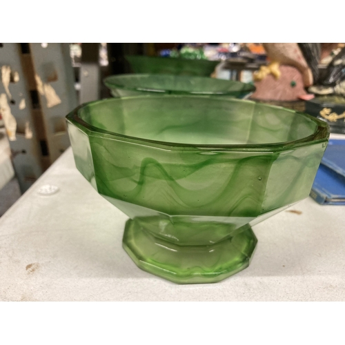 940 - FIVE GREEN CLOUD GLASS BOWLS PLUS A FLOWER ARRANGING DOME