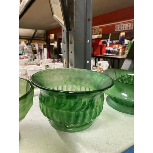 940 - FIVE GREEN CLOUD GLASS BOWLS PLUS A FLOWER ARRANGING DOME