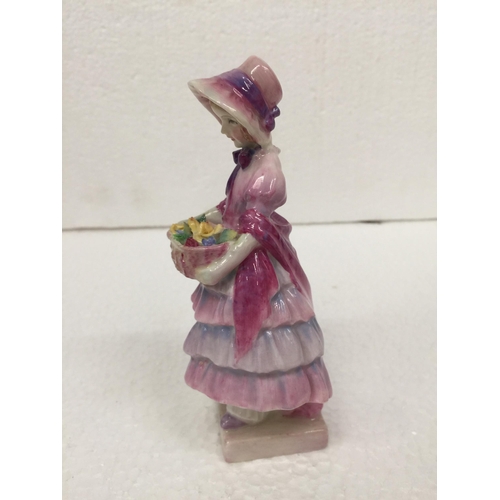 910 - A ROYAL DOULTON FIGURE GRETA HN 1485